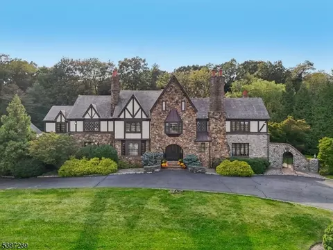 14 Jenna Ct, Scotch Plains, NJ 07076