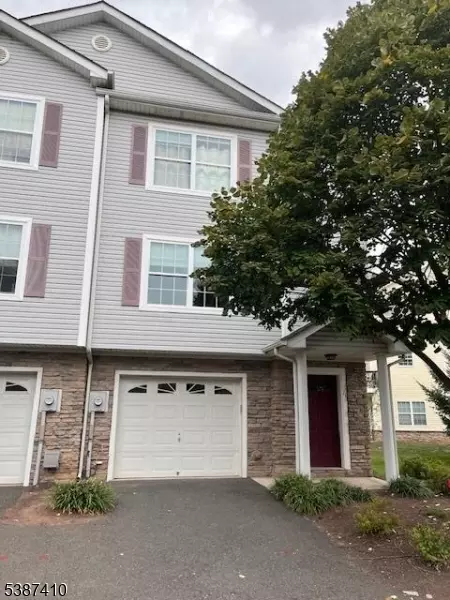 11 Alerica Ln, Somerset, NJ 08873