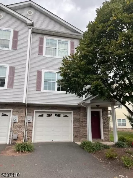 11 Alerica Ln, Somerset, NJ 08873