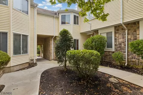 1074 Schmidt Ln, North Brunswick Twp, NJ 08902