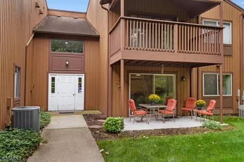 99 Drake Ln #99, Ledgewood, NJ 07852