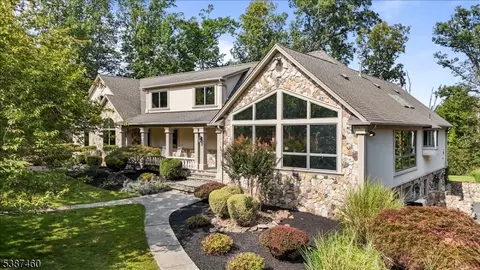 11 Forty Oaks Rd, Readington Twp, NJ 08889
