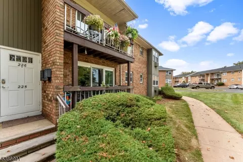 524 Andria Ave #225, Hillsborough, NJ 08844