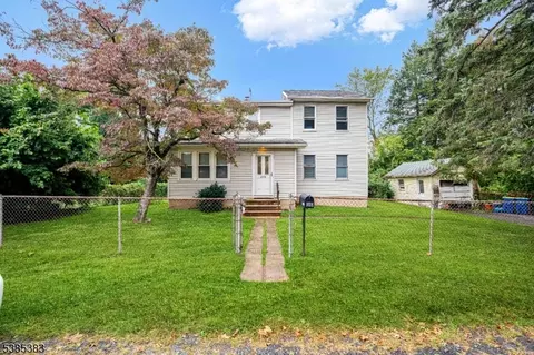 208 Sanders Ave, South Bound Brook, NJ 08880