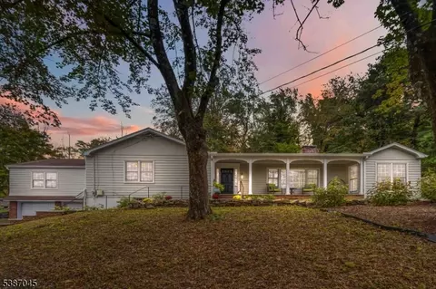 9 Valley View Rd, Morristown, NJ 07960