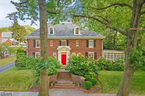 655 Lake St, Newark, NJ 07104