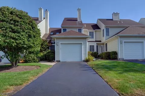 28 Alpine Dr #28, Lincoln Park, NJ 07035