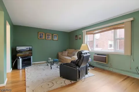 300 Claremont Ave #2, Verona, NJ 07044