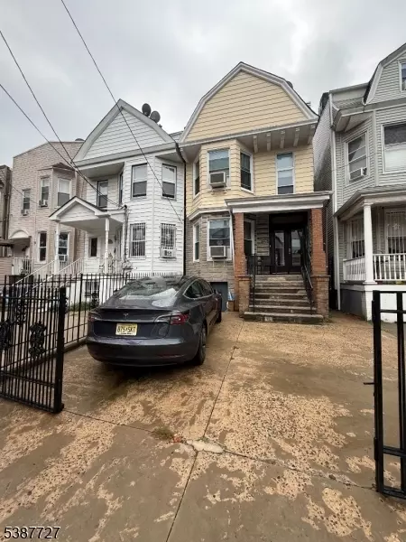 223 Harrison Ave #2, Jersey City, NJ 07304