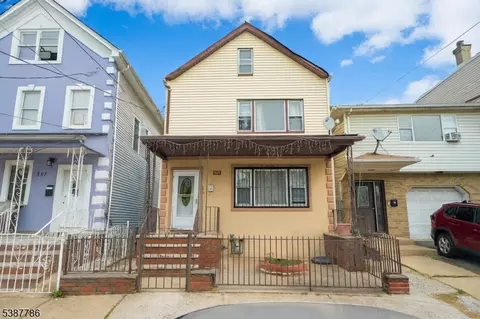 555 Fulton St, Elizabeth City, NJ 07206