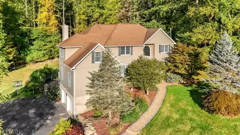 14 Sabine Ln, Franklin, NJ 07416