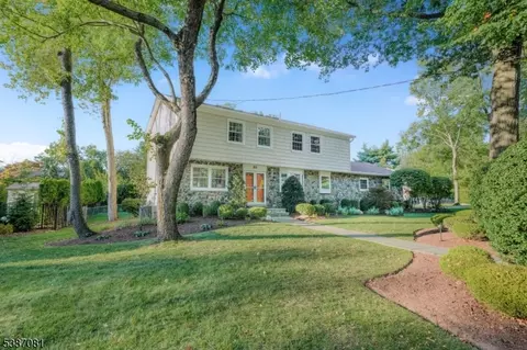 20 Knight Rd, Wayne, NJ 07470 photo 2