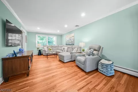 20 Knight Rd, Wayne, NJ 07470 photo 6