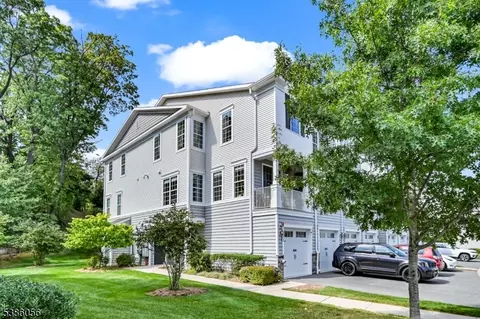 130 Sequoia Dr, Cedar Grove, NJ 07009