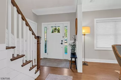 Entry Way - 37 Wade Dr, Summit, NJ 07901 photo 3 of 5