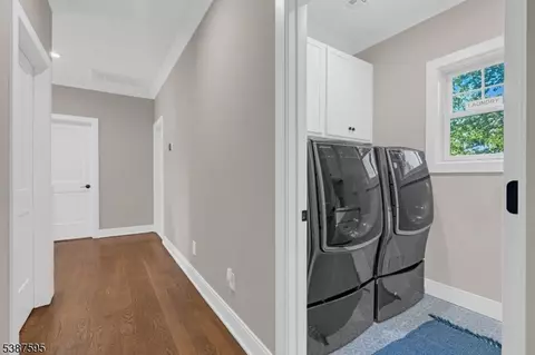 Entry Way - 37 Wade Dr, Summit, NJ 07901 photo 5 of 5