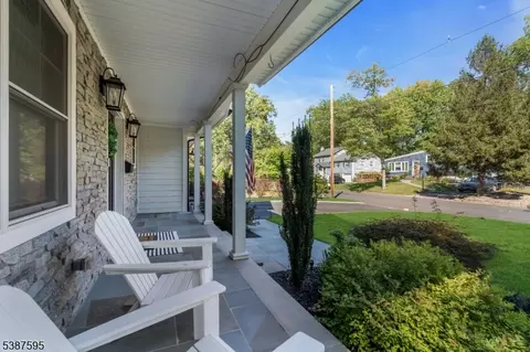 37 Wade Dr, Summit, NJ 07901 photo 3