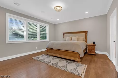 Bedroom - 37 Wade Dr, Summit, NJ 07901 photo 2 of 6