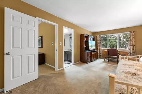 32 Greenup Ct, Wayne, NJ 07470 photo 27
