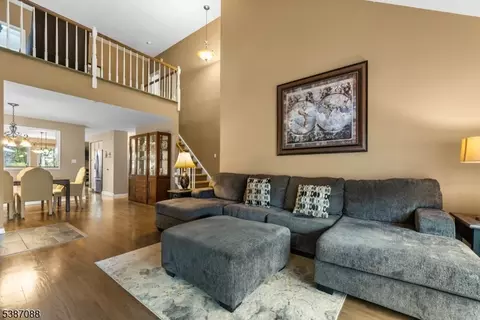 32 Greenup Ct, Wayne, NJ 07470 photo 6