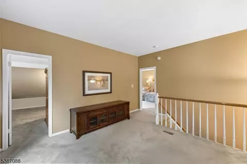 32 Greenup Ct, Wayne, NJ 07470 photo 25