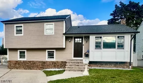 31 Carolynn Rd, Elizabeth, NJ 07201