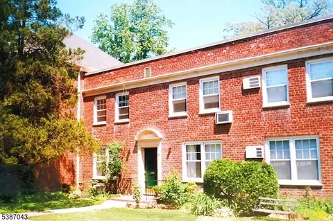 176 Millburn Ave #10, Millburn, NJ 07041
