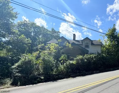 220 Changewater Rd, Washington Twp, NJ 07831