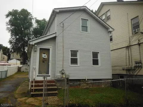 43 Charles St, Bloomfield, NJ 07003