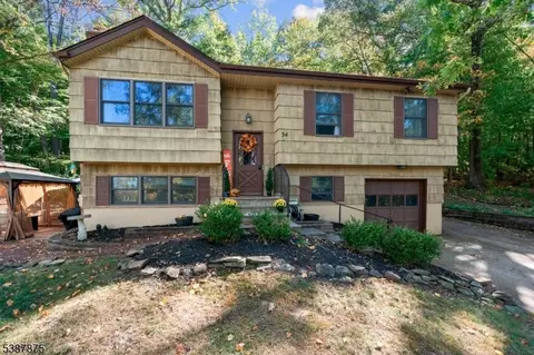 34 Hillsdale Dr, Sussex, NJ 07461