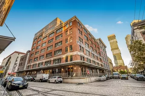 140 Bay St #2F, Jersey City, NJ 07302