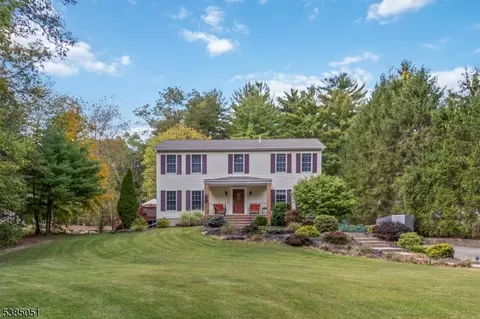 853 Union Valley Rd, West Milford, NJ 07480