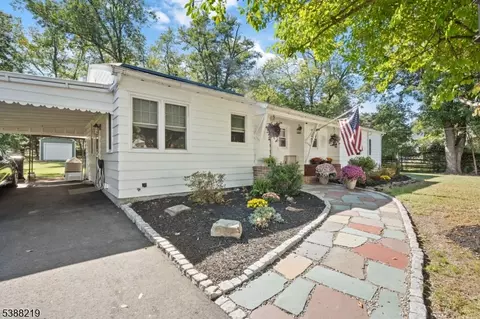 37 Crescent Ave, Rocky Hill, NJ 08553