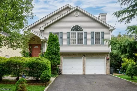 612 Oakwood Ave, Roselle Park, NJ 07204