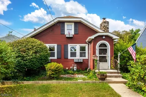 69 Sunset Trl, Denville, NJ 07834