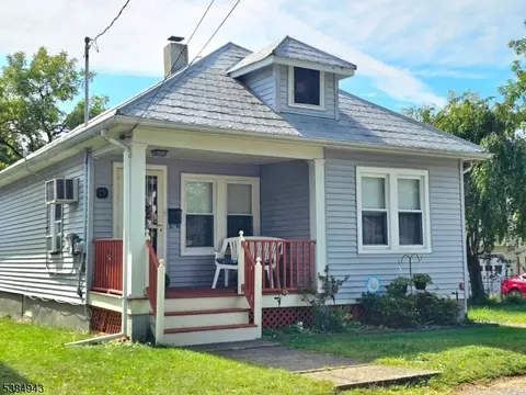 19 Marble St, Washington, NJ 07882
