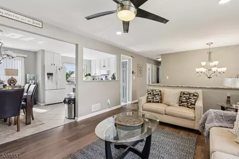 14 Spoganetz Ave, Carteret, NJ 07008