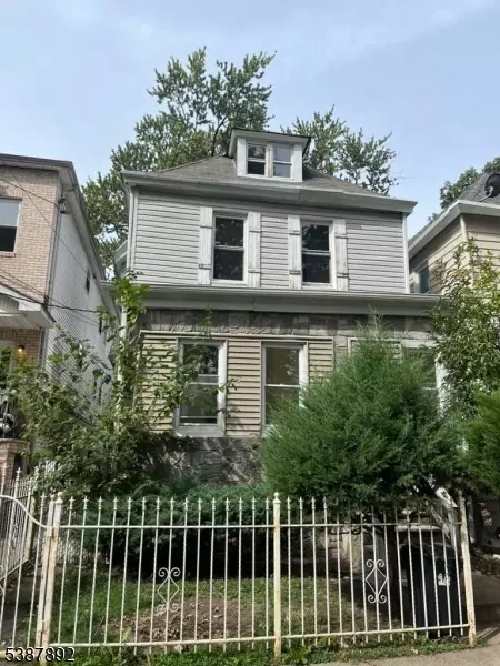 77 S Munn Ave, Newark, NJ 07106