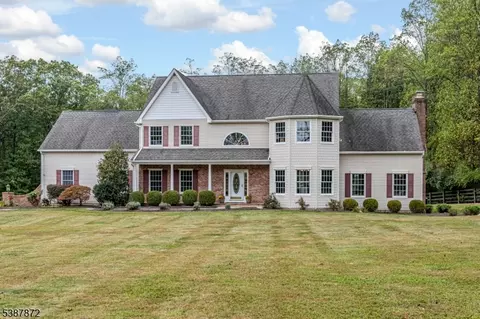 214 Woolf Rd, Milford, NJ 08848