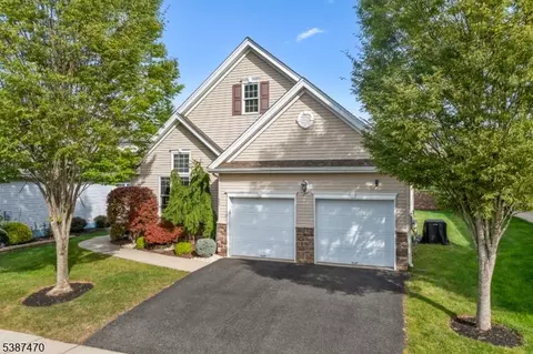 25 Patriots Way, Somerset, NJ 08873