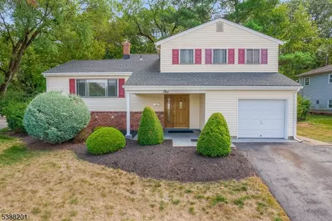 1 Drake Rd, Somerset, NJ 08873