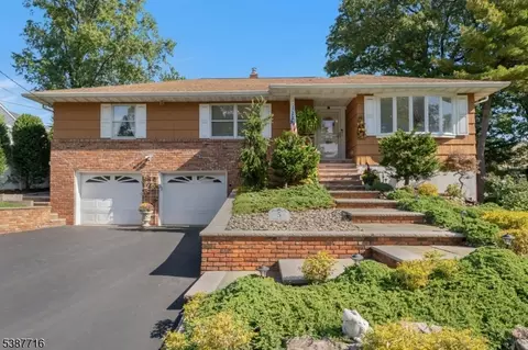 5 Robin Rd, Fanwood, NJ 07023