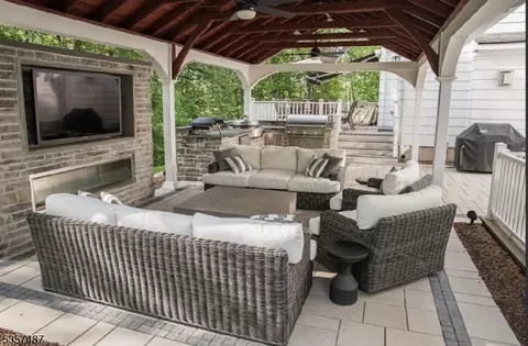 30 Wildwood Ln, Summit, NJ 07901 photo 24