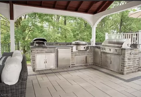 30 Wildwood Ln, Summit, NJ 07901 photo 26