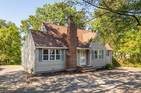 51 S Ridgedale Ave, East Hanover, NJ 07936