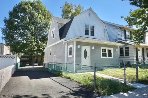 68 Bell St, Belleville, NJ 07109