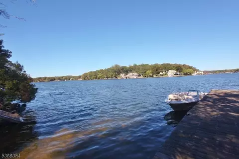 6 Halsey Is, Lake Hopatcong, NJ 07849 photo 15