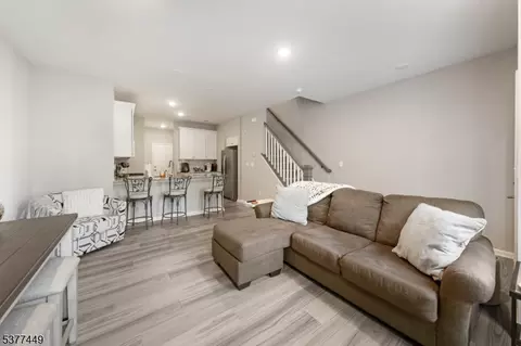 10 Sadie Cir 10102, Union, NJ 07083