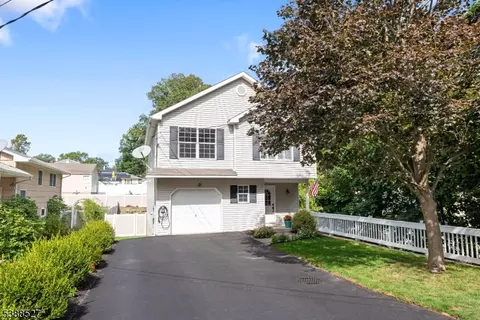 545 Rogers Dr, Landing, NJ 07850