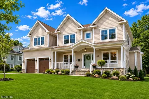 36 Terrace Rd, New Providence, NJ 07974